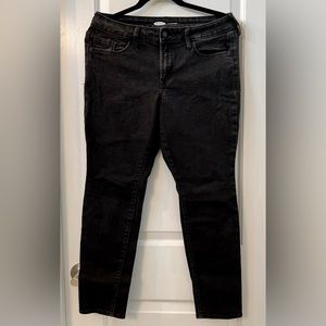 Old Navy Pop Icon Mid-Rise Skinny Jeans in Black, size 10 SHORT.